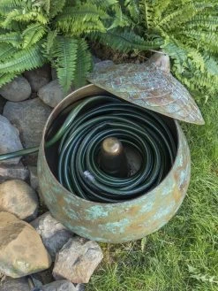 Acorn Hose Pot 11 Acorn Hose Pot -Pots - Planters Store 3 4 crop 8613361 01V